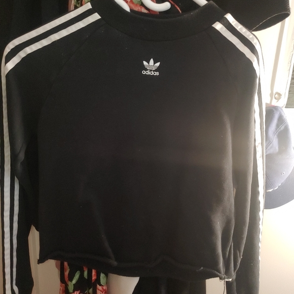 Black Adidas crewneck white logo - Picture 1 of 2